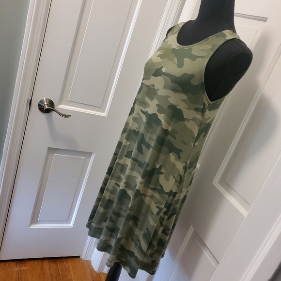 Old Navy Green Camo print Stretchy Knit Sleeveless Dress Size Small, Fun, Casual - Picture 2 of 10